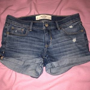 Abercrombie & Fitch | Cropped Jean Short | SZ 4